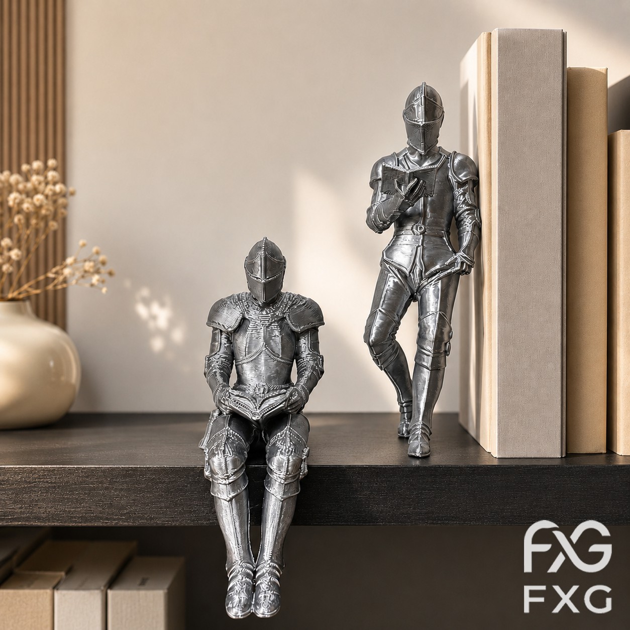 3D Printing Knight Armor - 騎士読書カップルフィギュアセット、中世の鎧を着た騎士像2体（立っているものと座っているもの）、3Dプリントの本棚飾り、ヴィンテージ